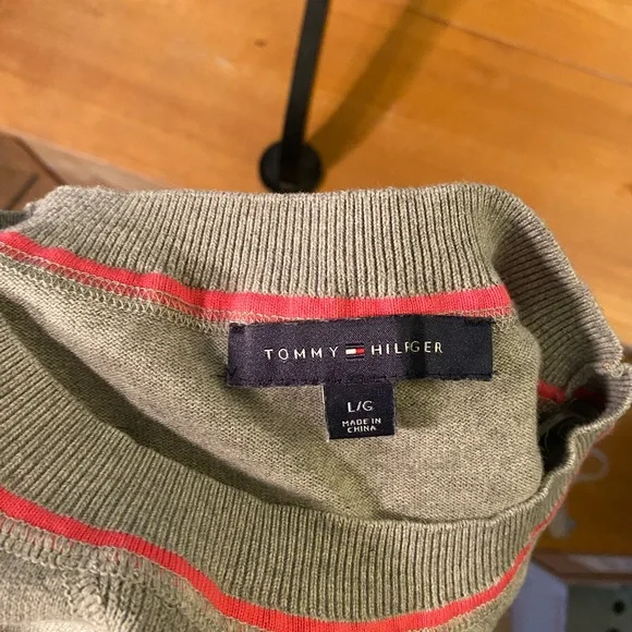 Grey Tommy Hilfiger Sweater - Picture 7 of 7